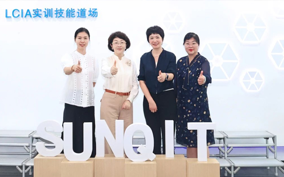 訪企業(yè)，聽心聲、促交流 | 區(qū)工商聯(lián)率隊走訪興千田